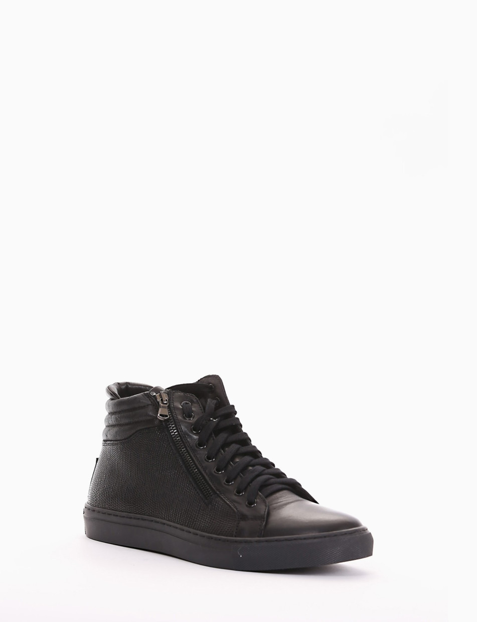 Sneakers black leather