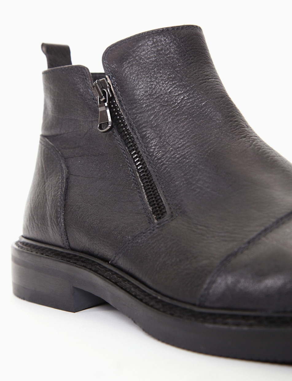 Ankle boots heel 2 cm black leather