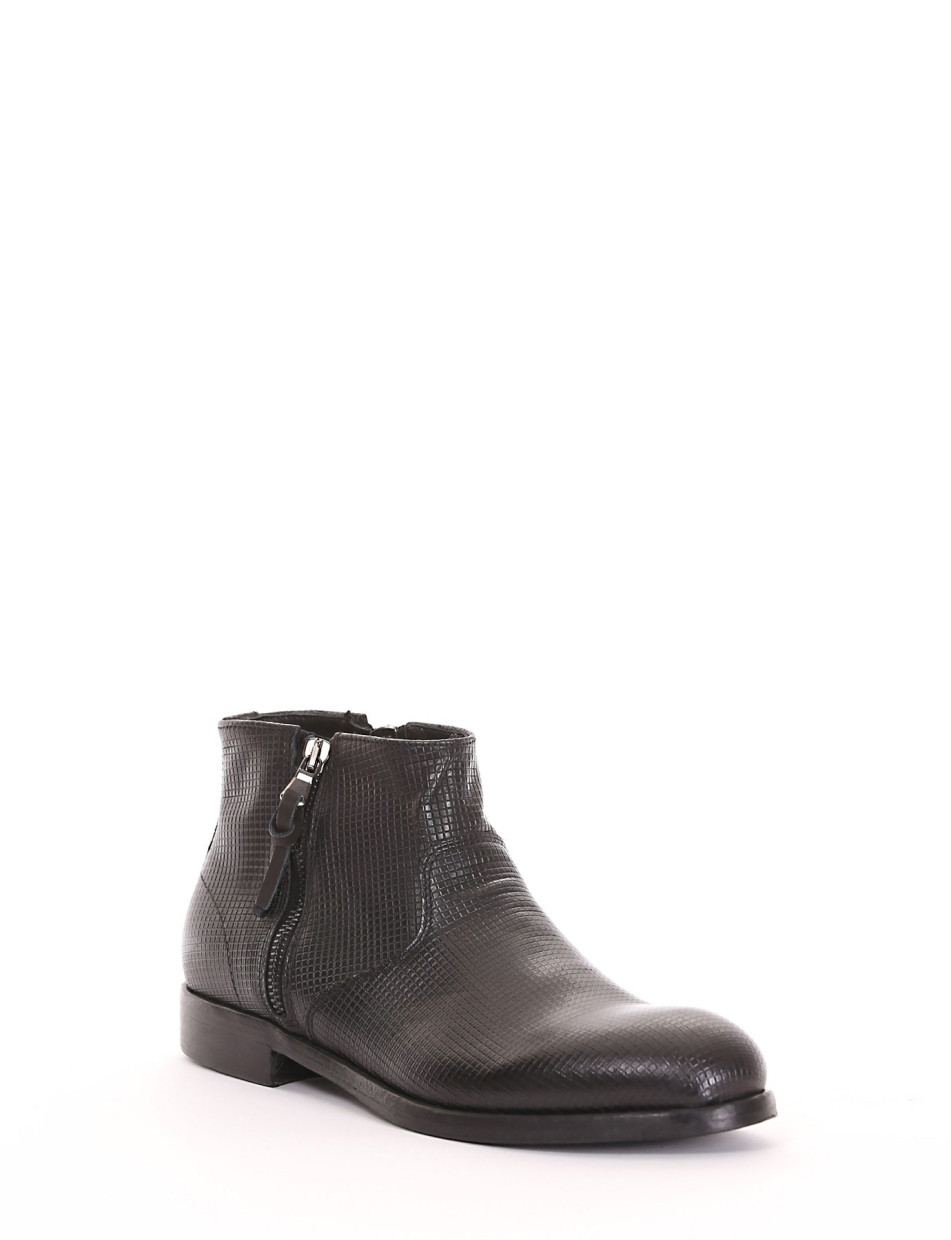 Ankle boots heel 2 cm black leather