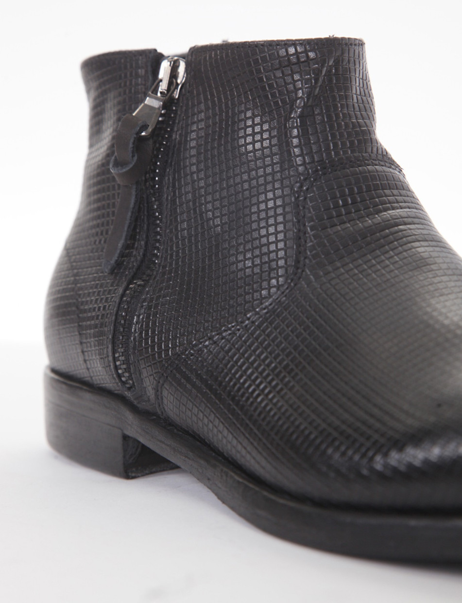 Ankle boots heel 2 cm black leather