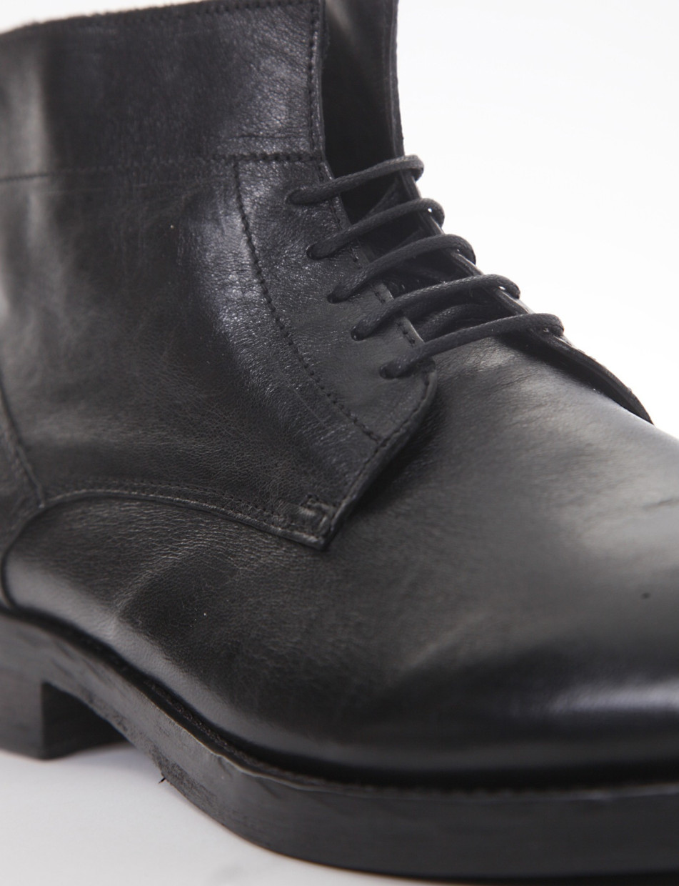 Ankle boots heel 2 cm black leather