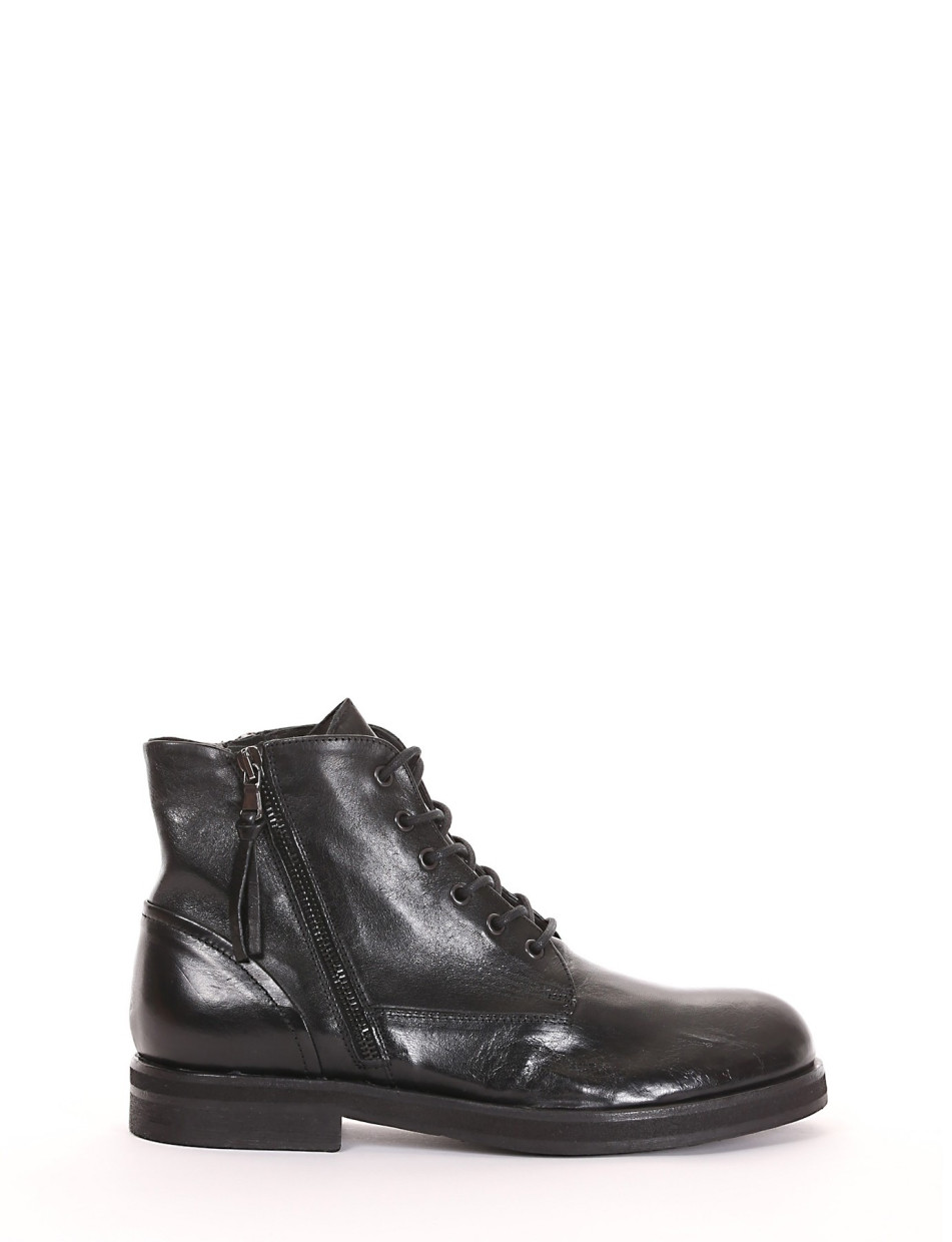 Combat boots heel 2 cm black leather