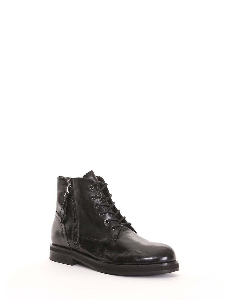 Combat boots heel 2 cm black leather