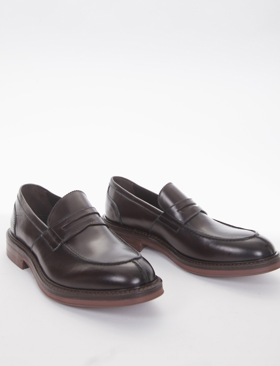 Loafers heel 2 cm dark brown leather