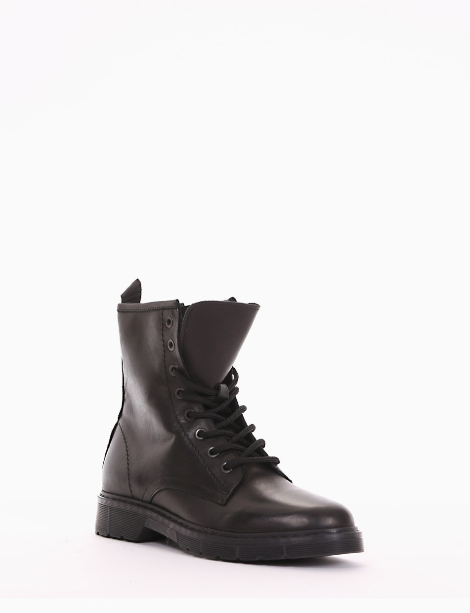 Combat boots heel 2 cm black leather