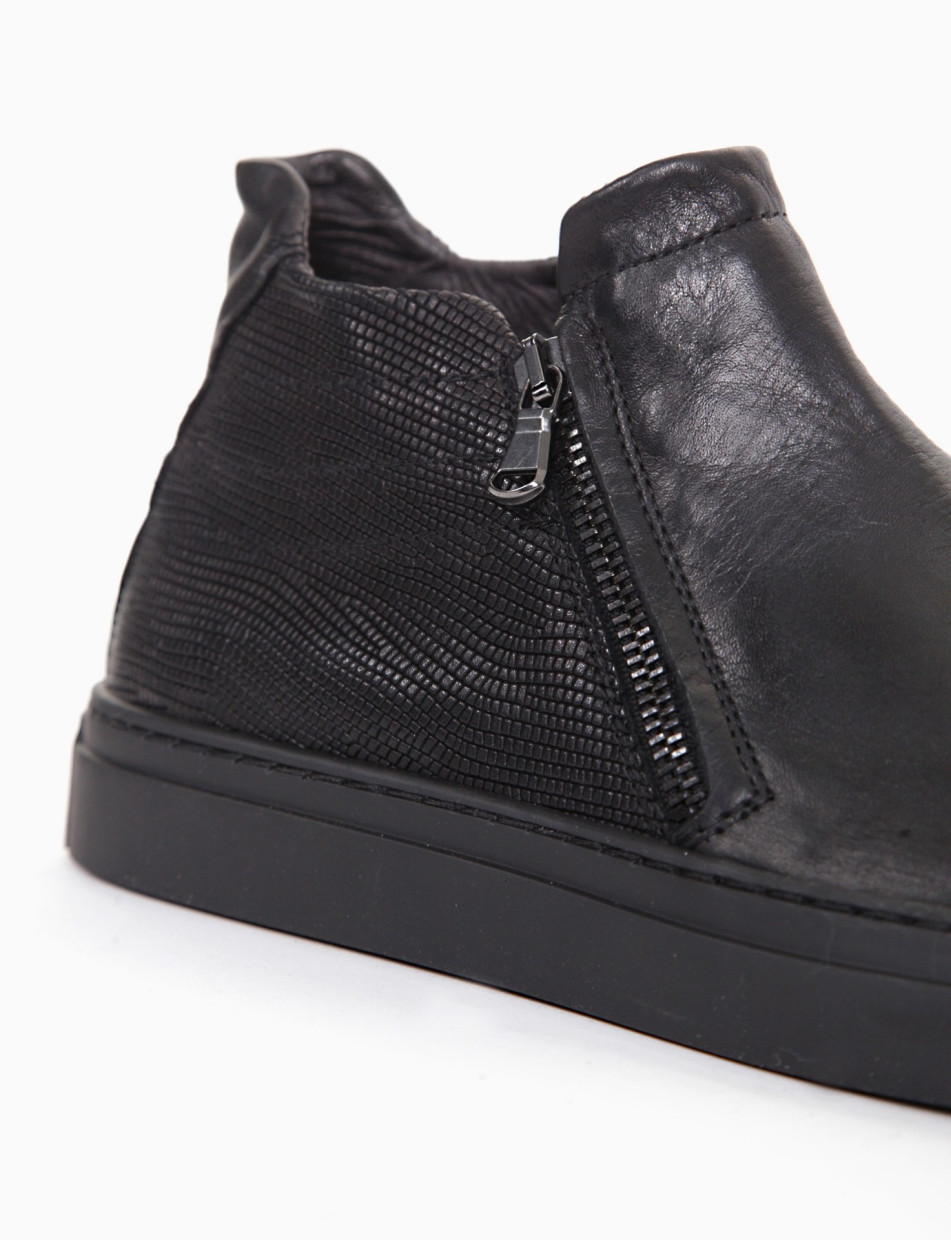 Sneakers black leather