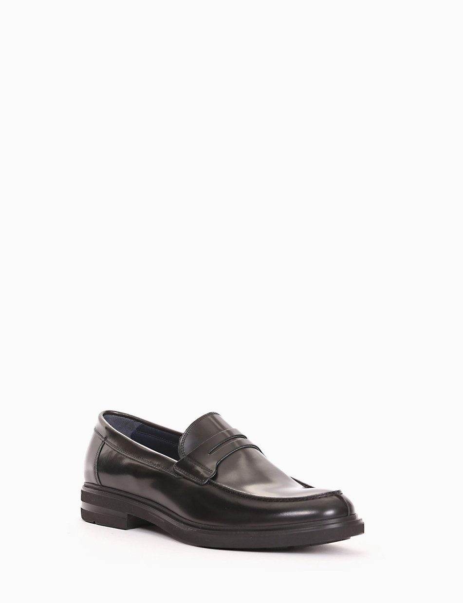 Loafers heel 2 cm black leather