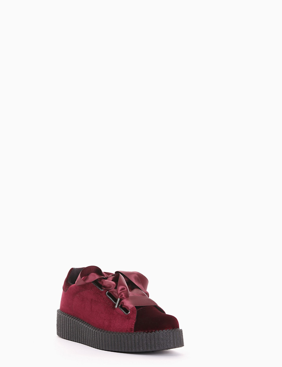 scarpa lacci bordo'