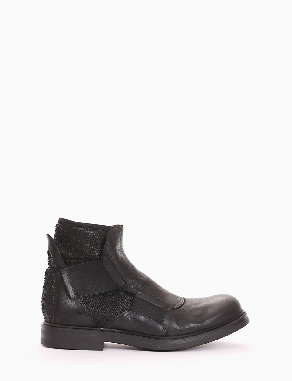 Ankle boots heel 2 cm black leather
