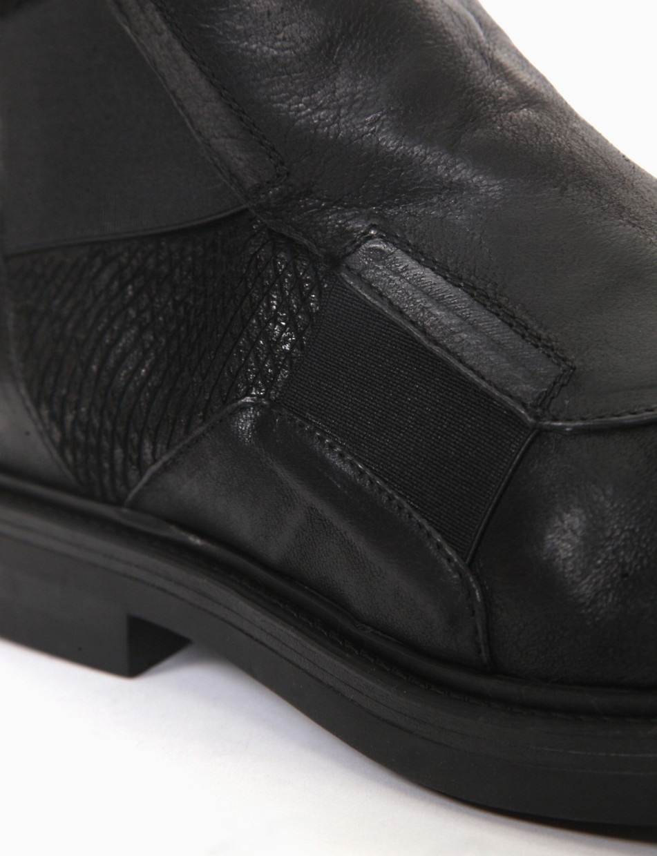 Ankle boots heel 2 cm black leather