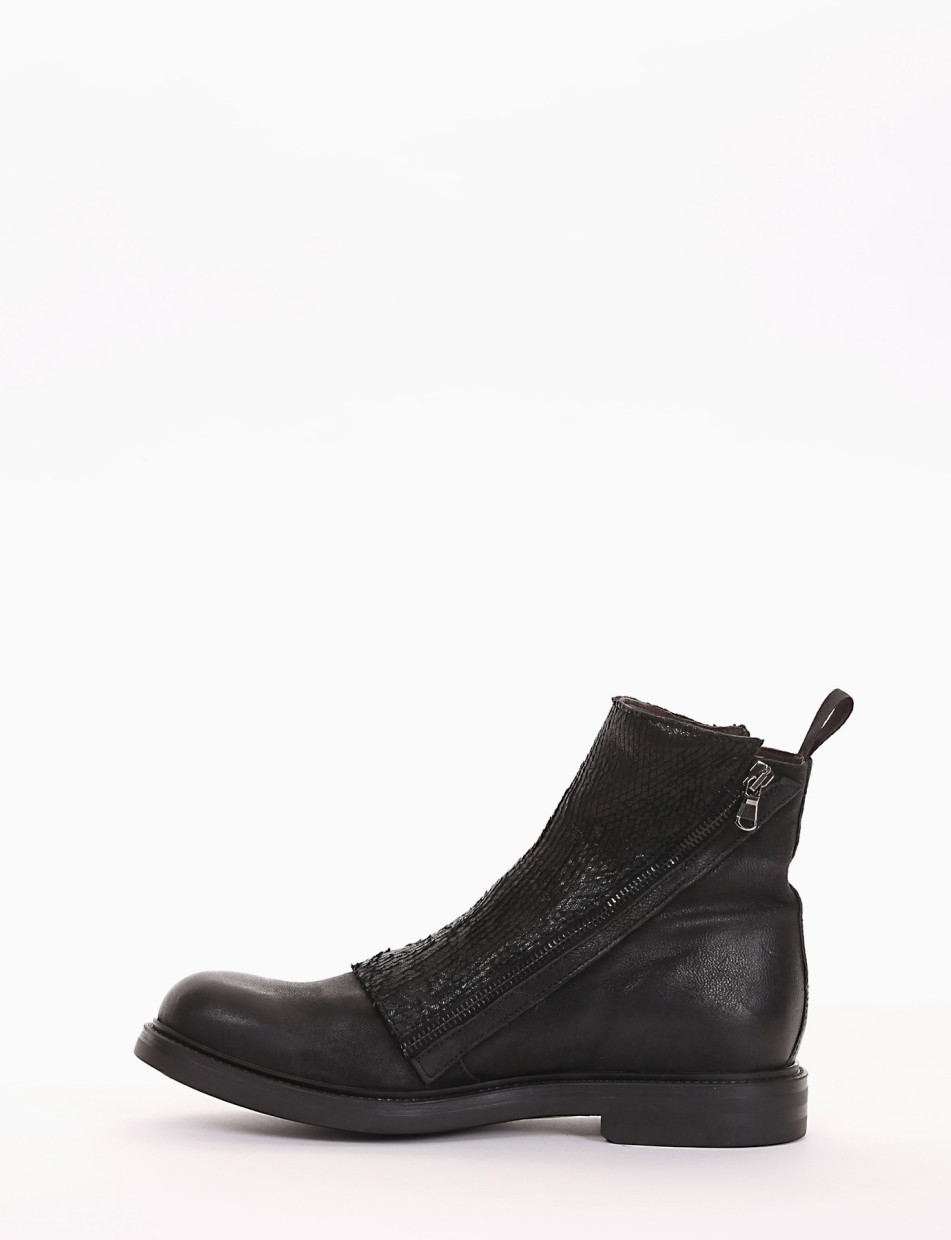 Ankle boots heel 2 cm black leather