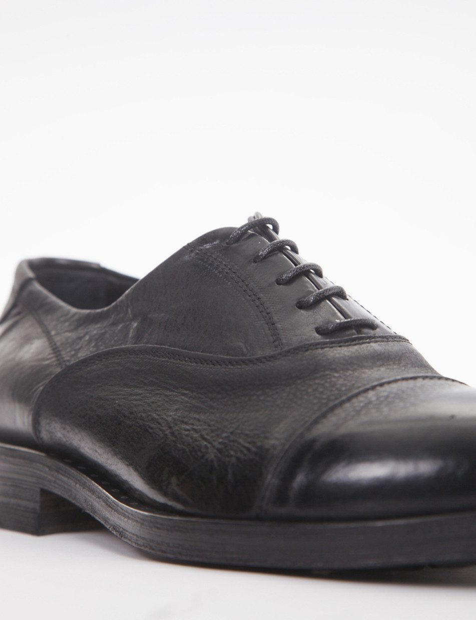 scarpa lacci tacco 2 cm nero