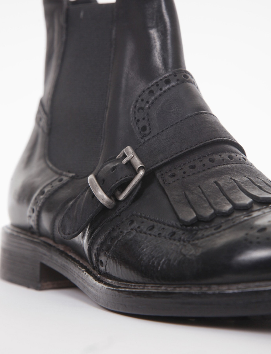 Ankle boots heel 2 cm black leather