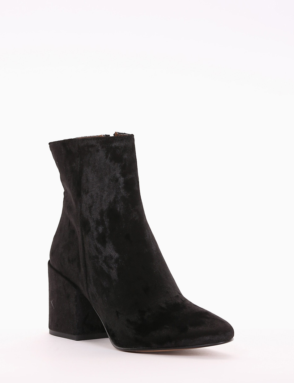 High heel ankle boots heel 7 cm black velvet