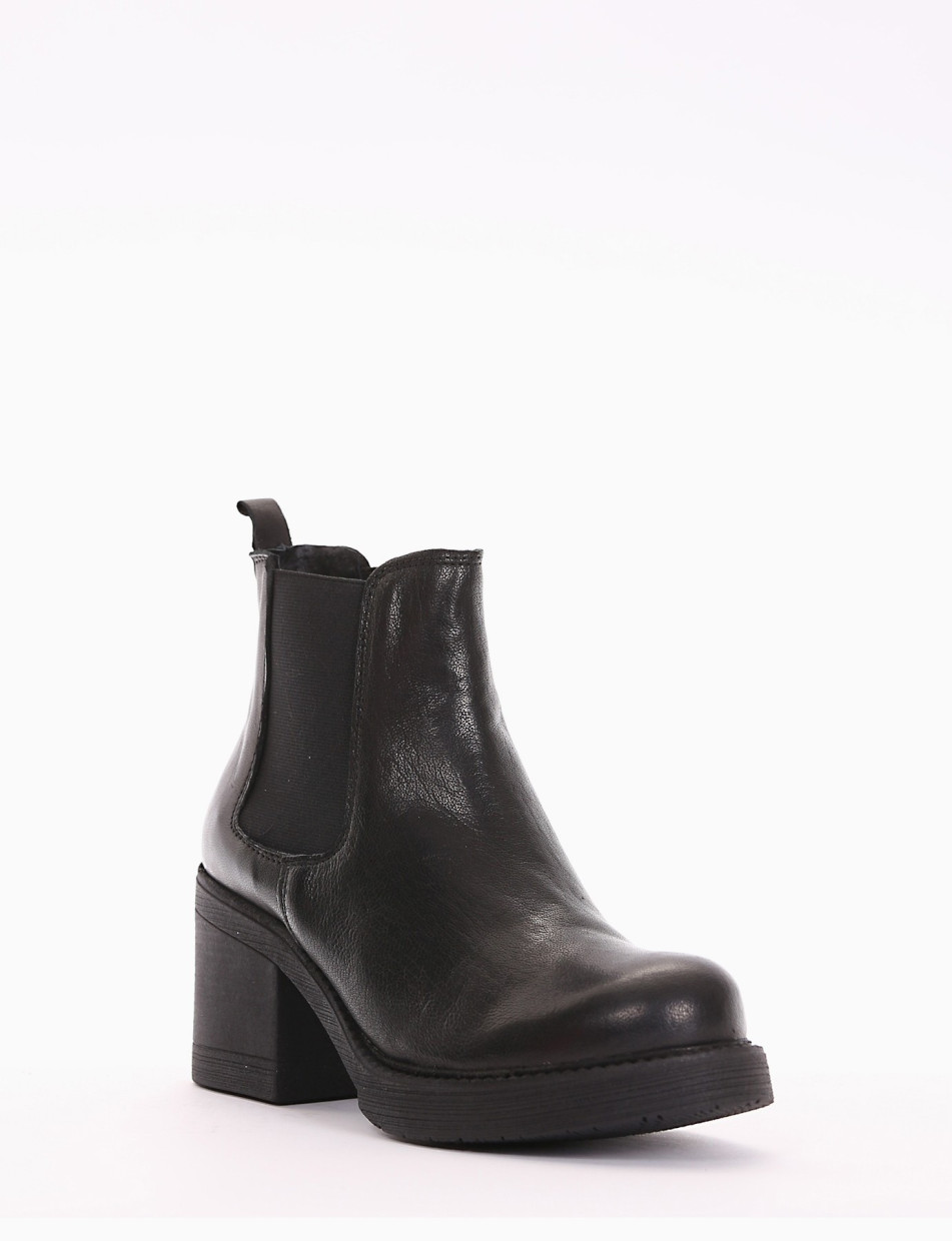 High heel ankle boots heel 7 cm black leather