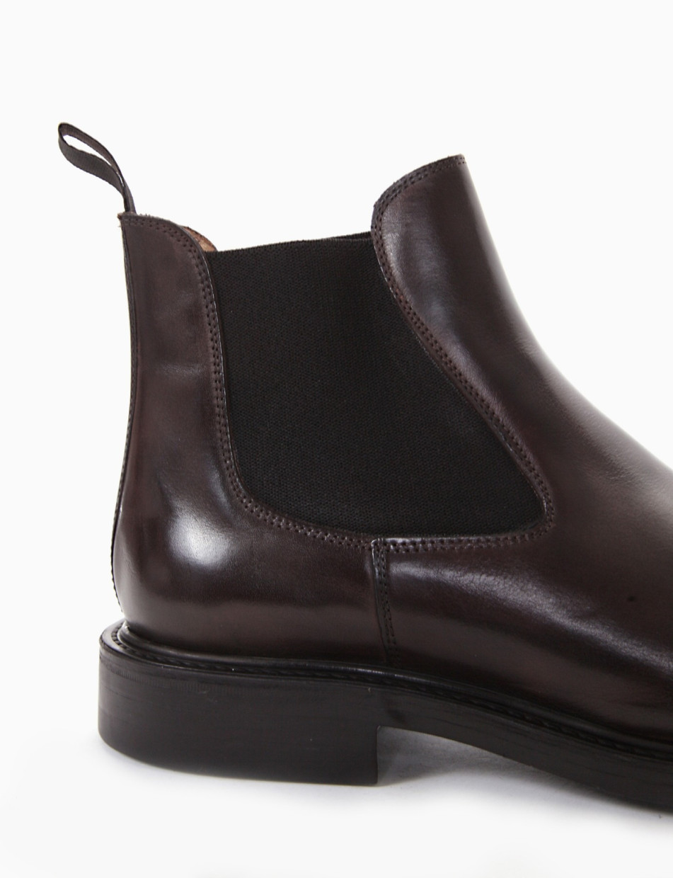 Ankle boots heel 2 cm dark brown leather