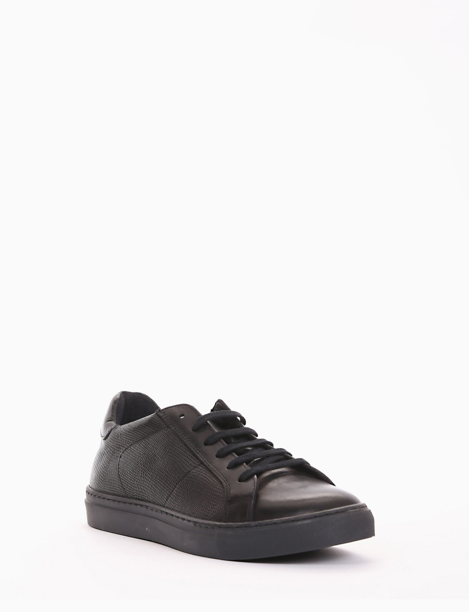 Sneakers black leather