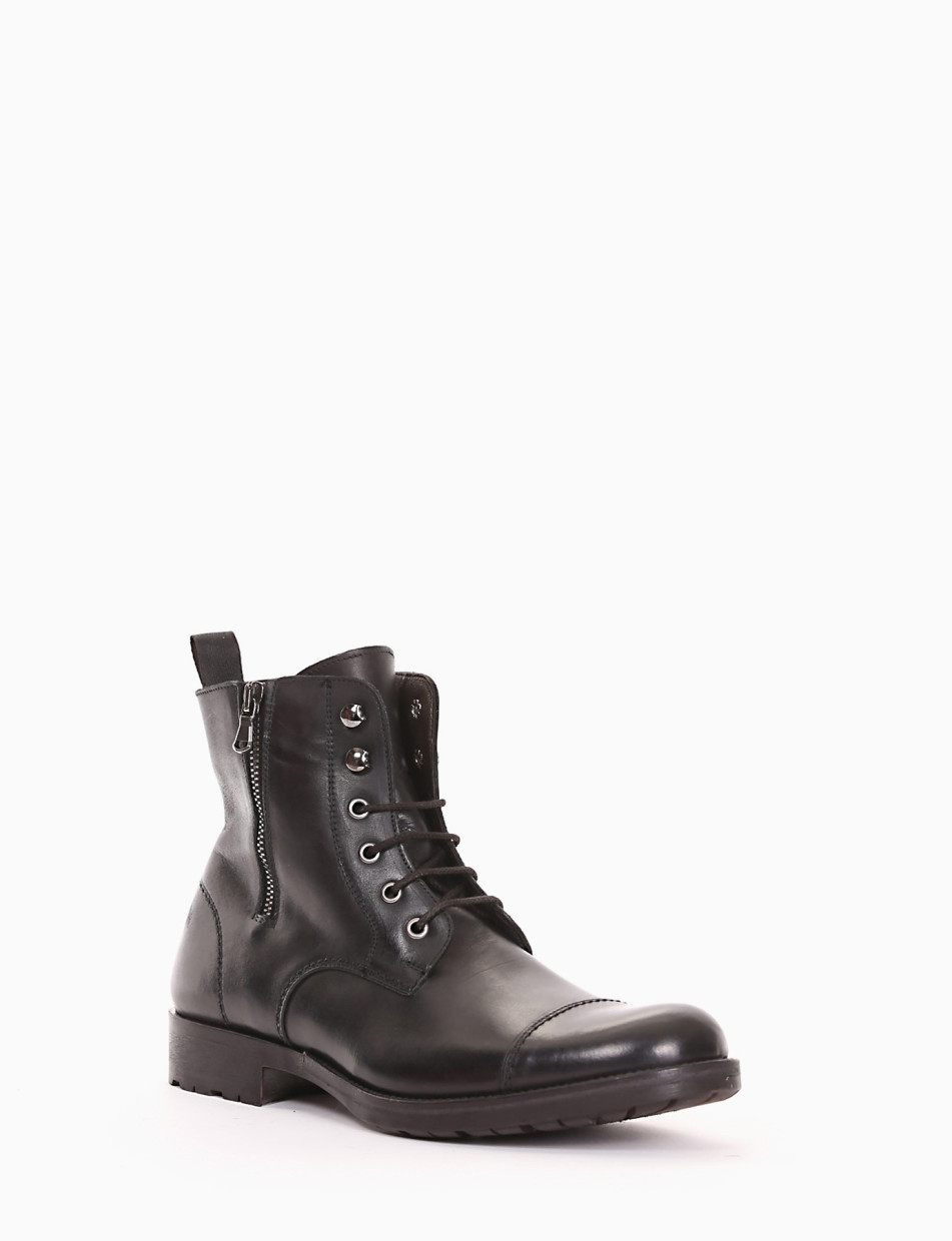 Combat boots heel 2 cm black leather