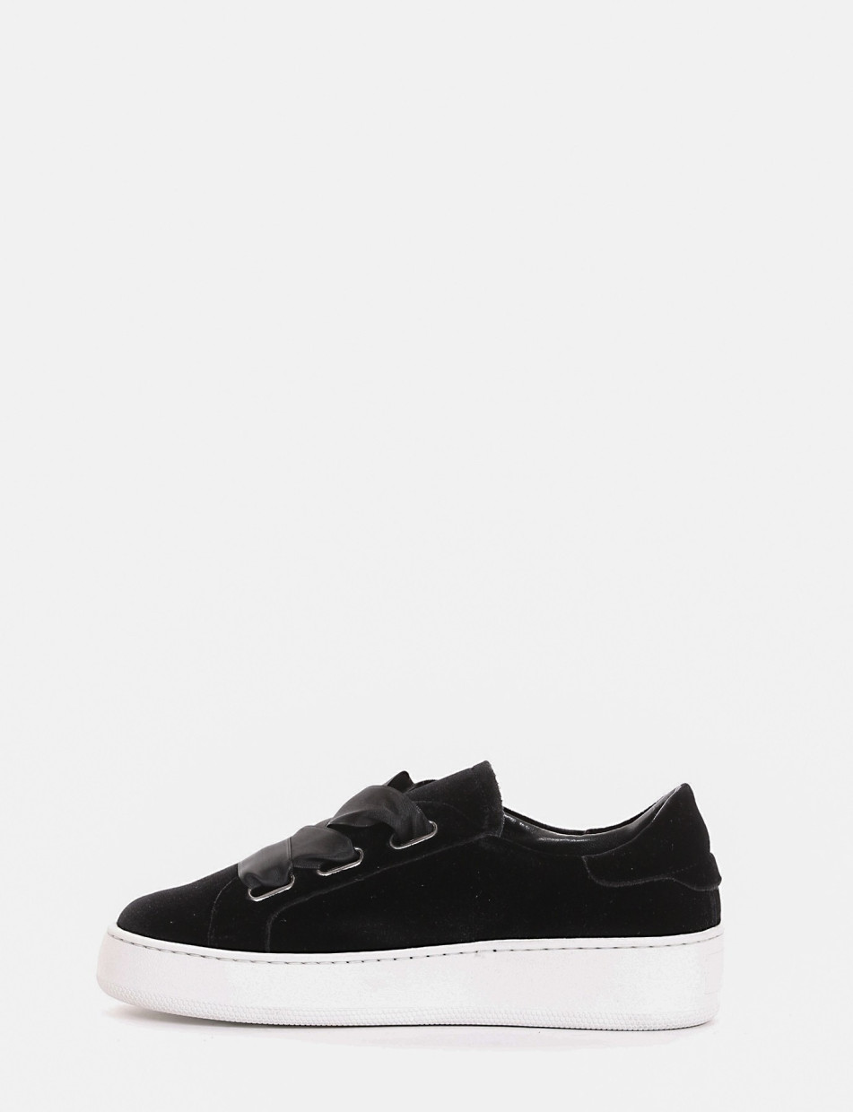 Sneakers black velvet
