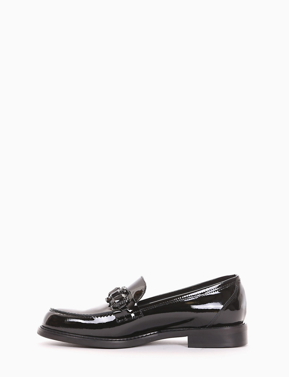 Loafers heel 2 cm black varnish