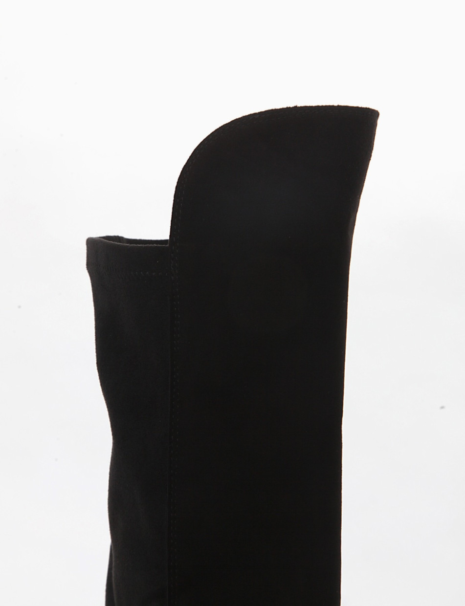 Low heel boots heel 2 cm black chamois