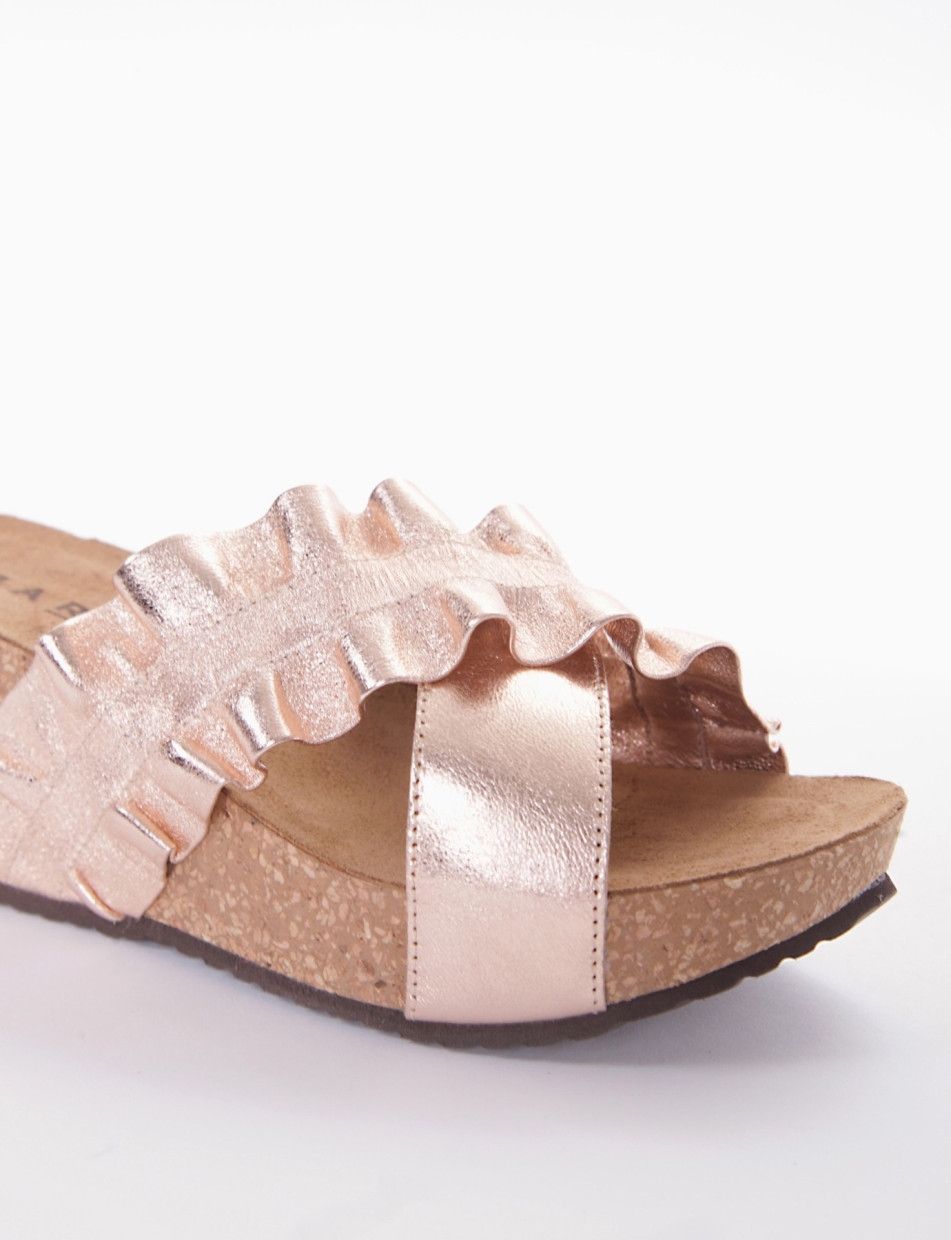 Slippers heel 5 cm pink laminated