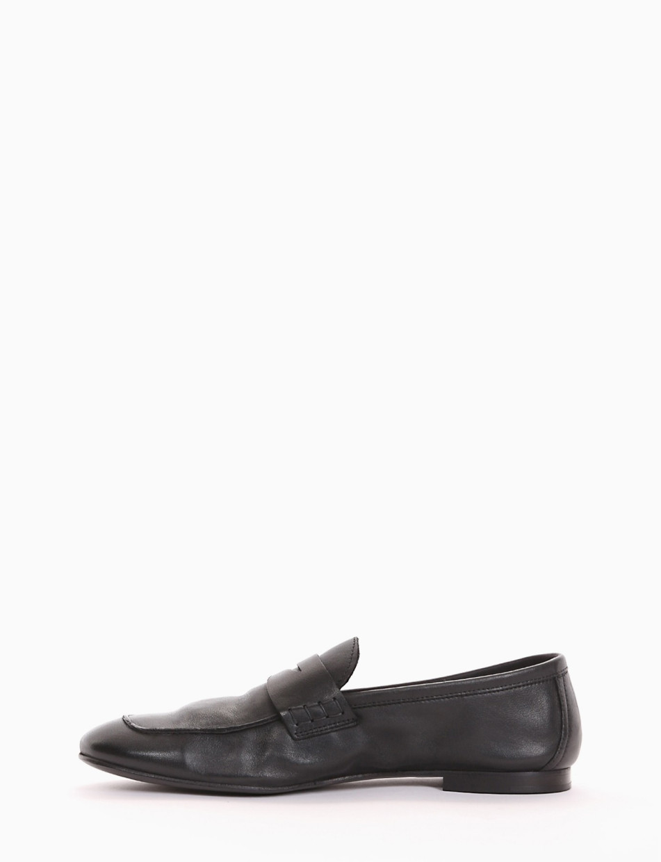 Mocassino tacco 2 cm nero pelle