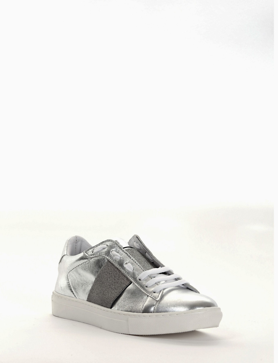 Sneakers silver laminated