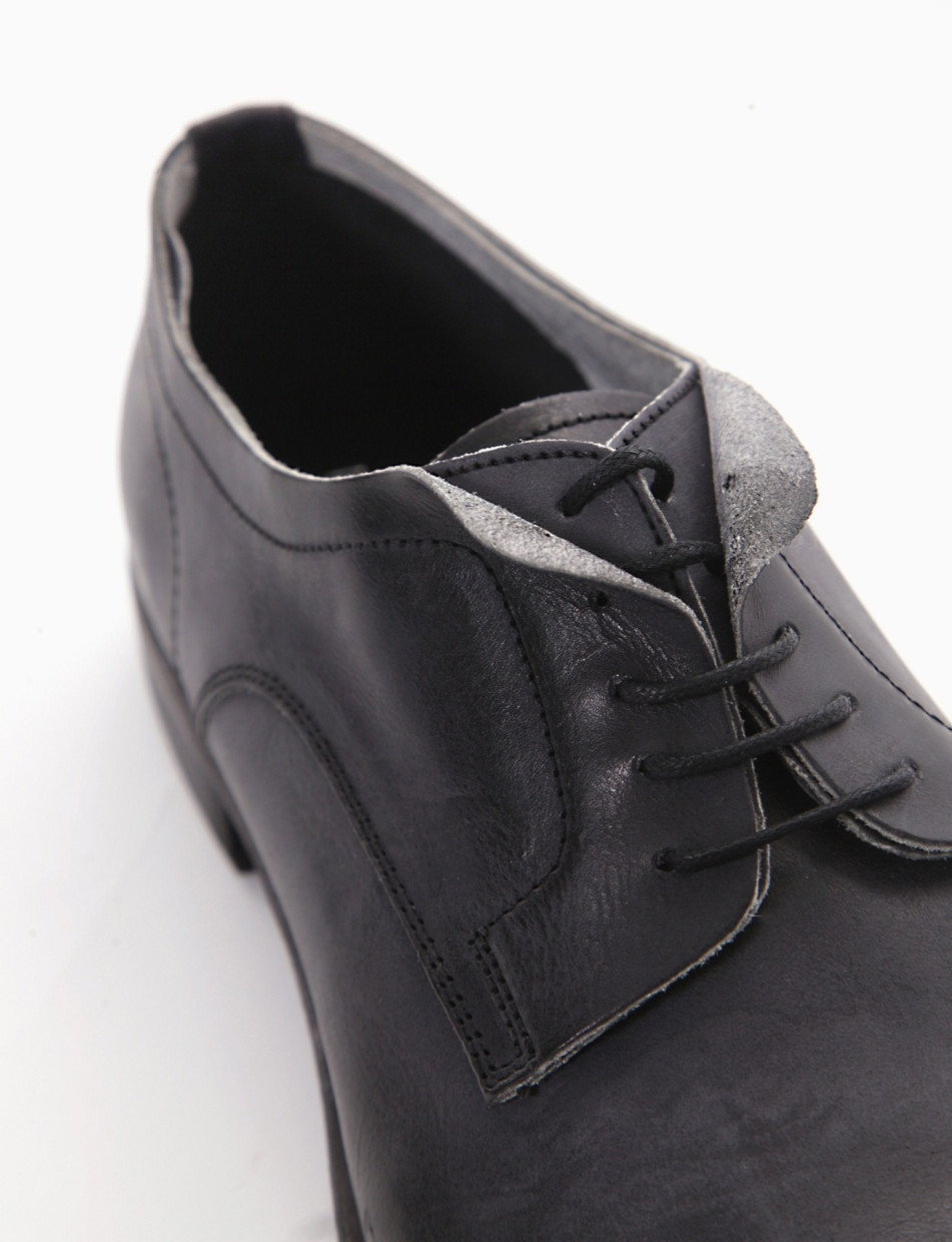 Lace-up shoes heel 2 cm black leather