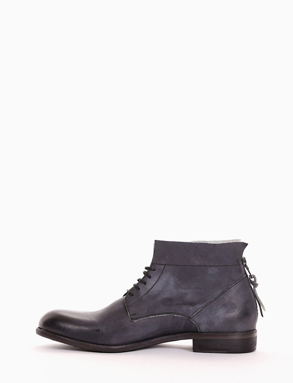 Ankle boots heel 2 cm black leather