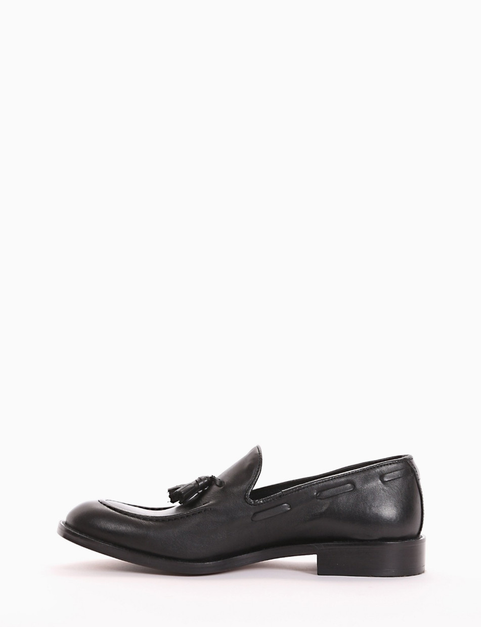 Loafers heel 2 cm black leather