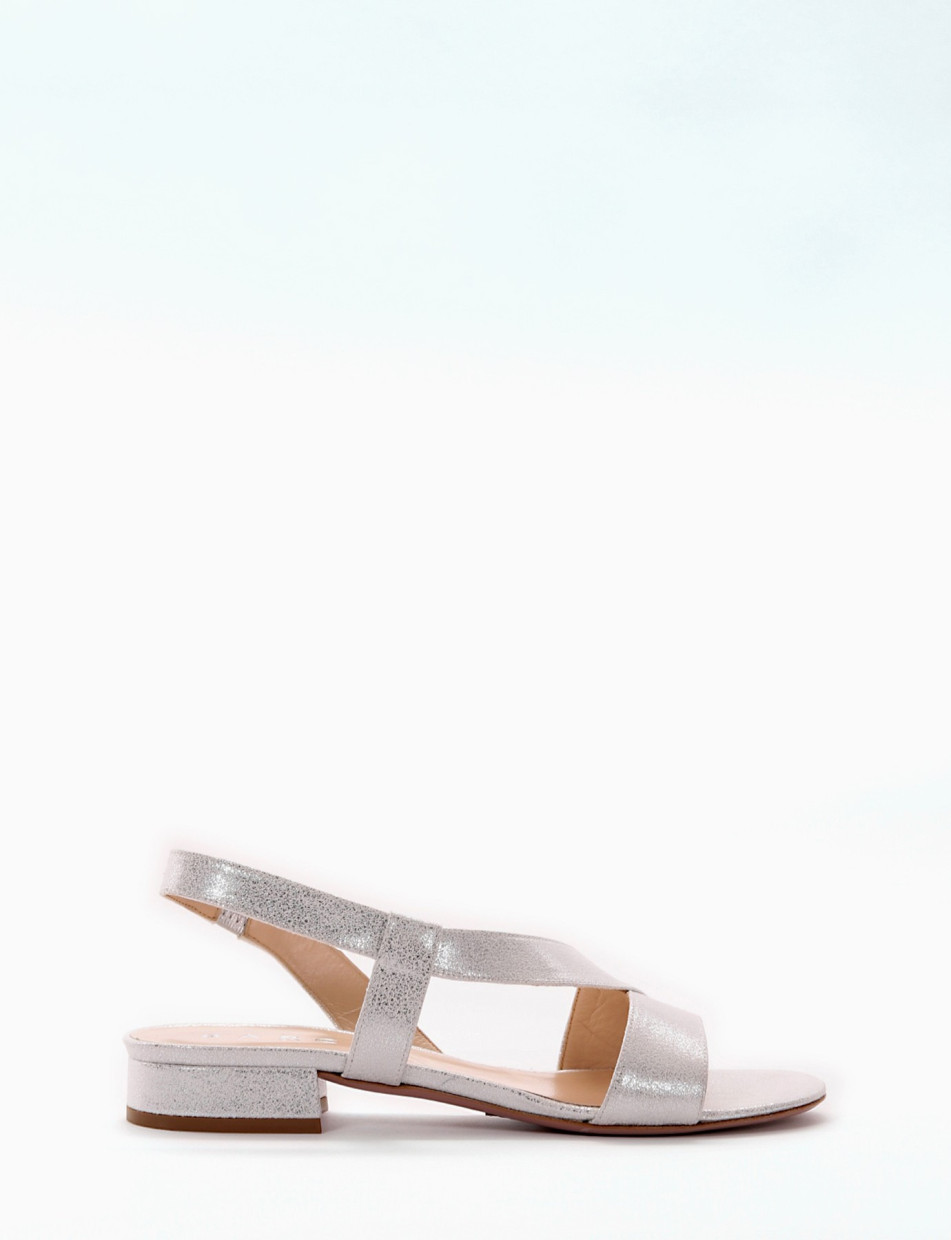 Sandalo tacco 2 cm argento