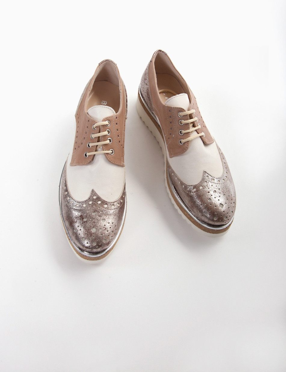 Lace-up shoes beige leather
