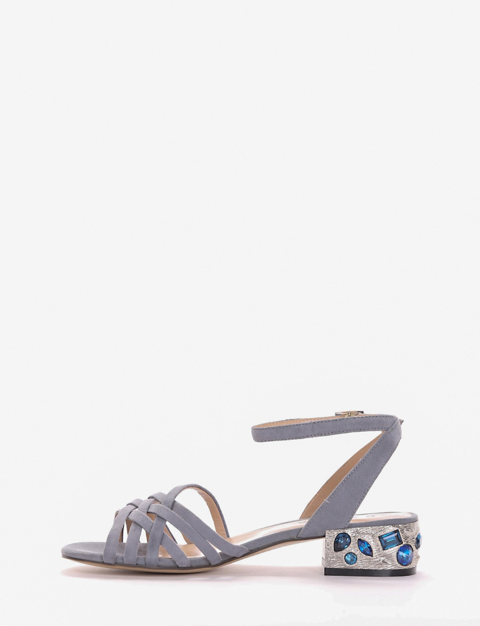 sandalo tacco 3 cm grigio