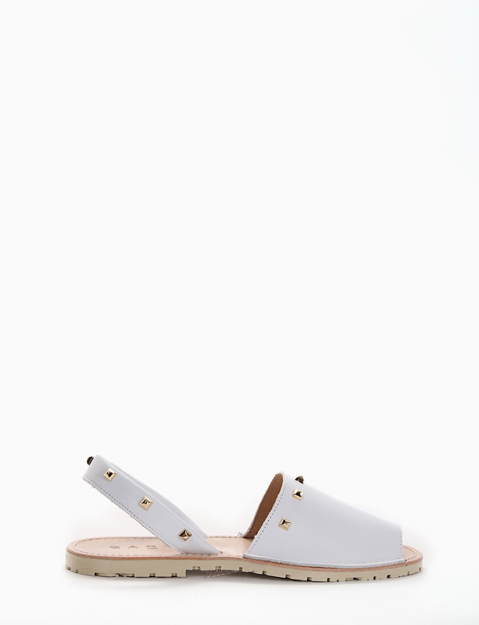 Sandalo basso modello minorchina con fondo in gomma e soletto in vera pelle bianco