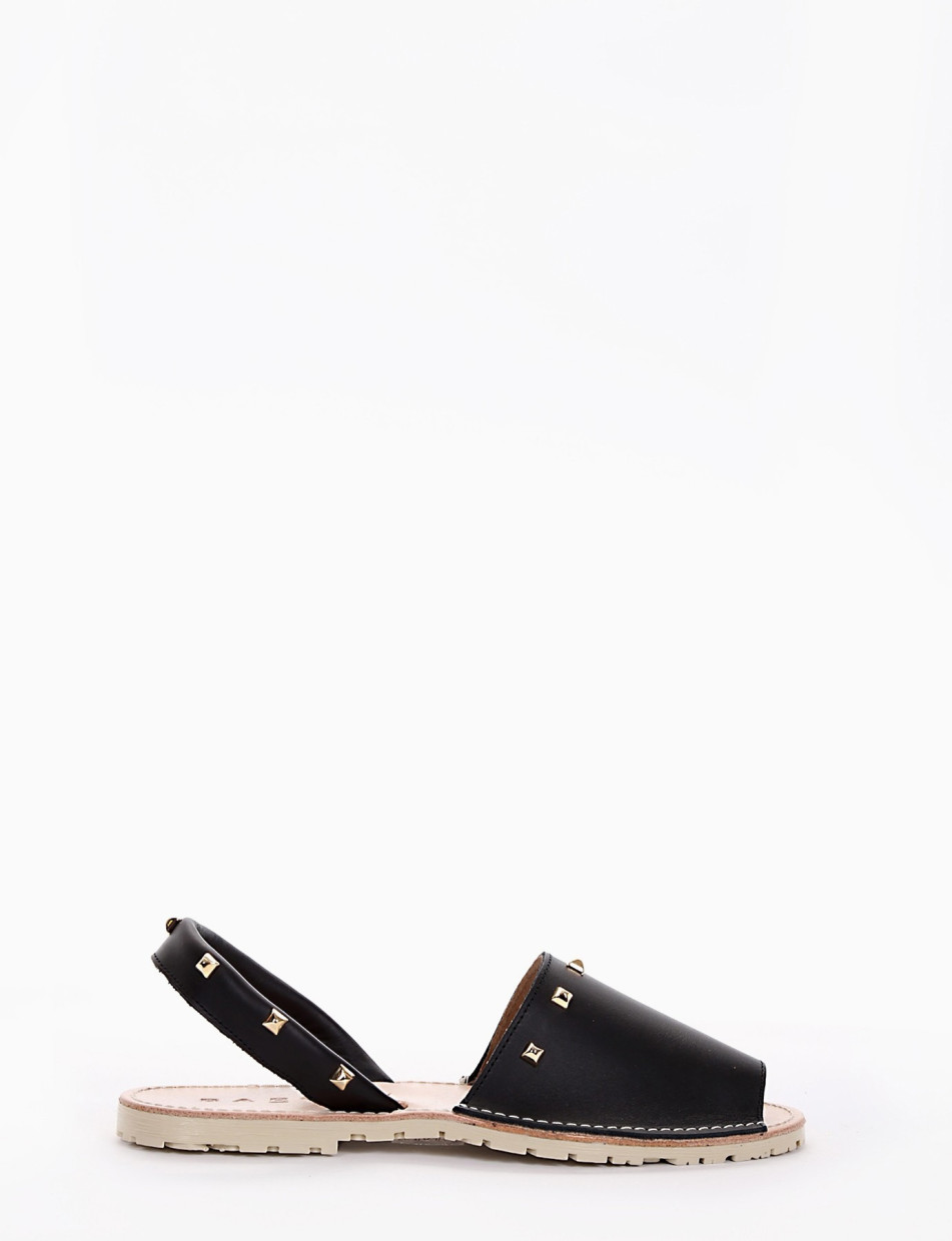 Sandalo basso modello minorchina con fondo in gomma e soletto in vera pelle nero