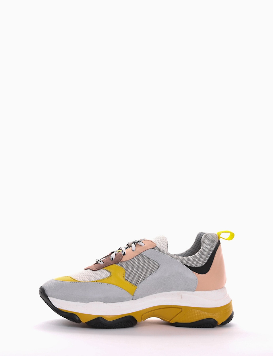 Snkrs fondo giallo