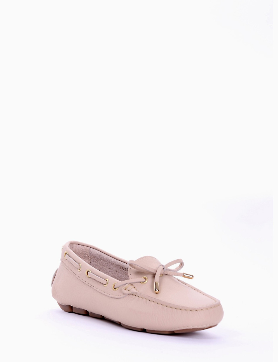 Loafers beige leather
