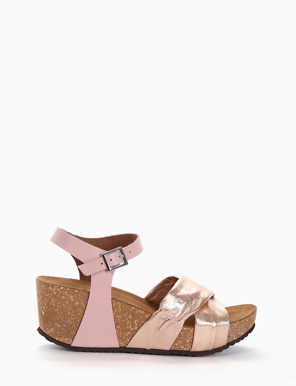 Wedge heels heel 5 cm pink laminated