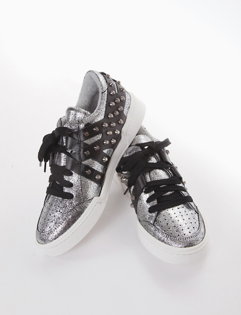 Sneakers silver leather