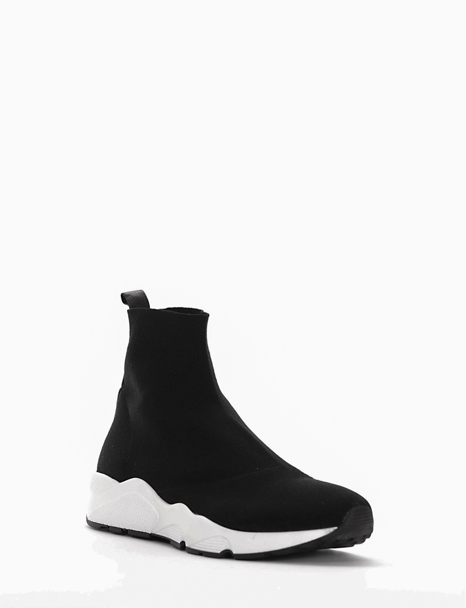 Sneakers black tissue