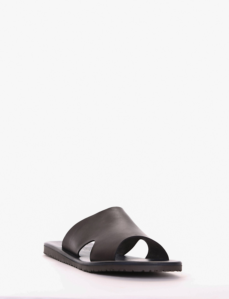 Sandals black leather