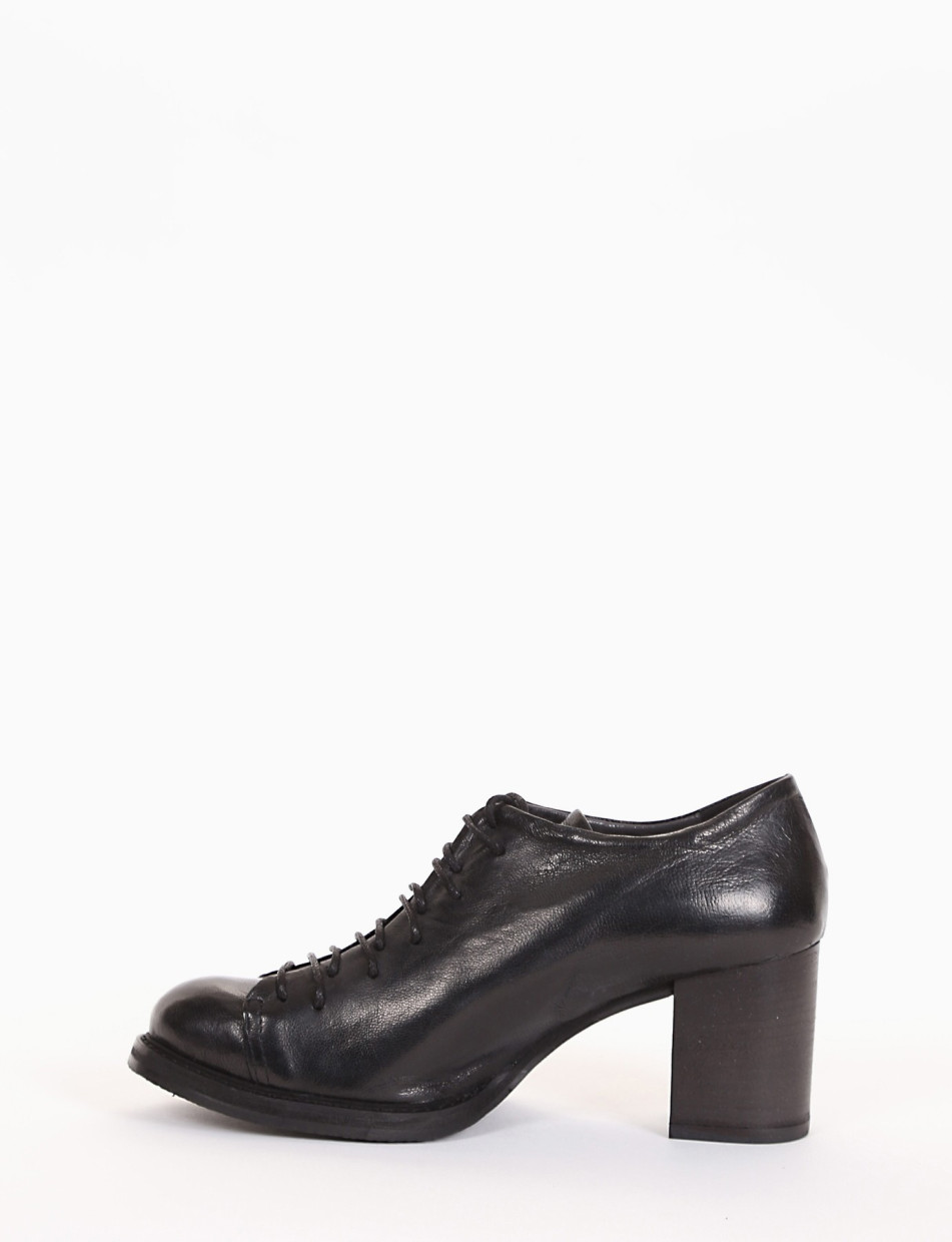 Lace-up shoes heel 7 cm black leather