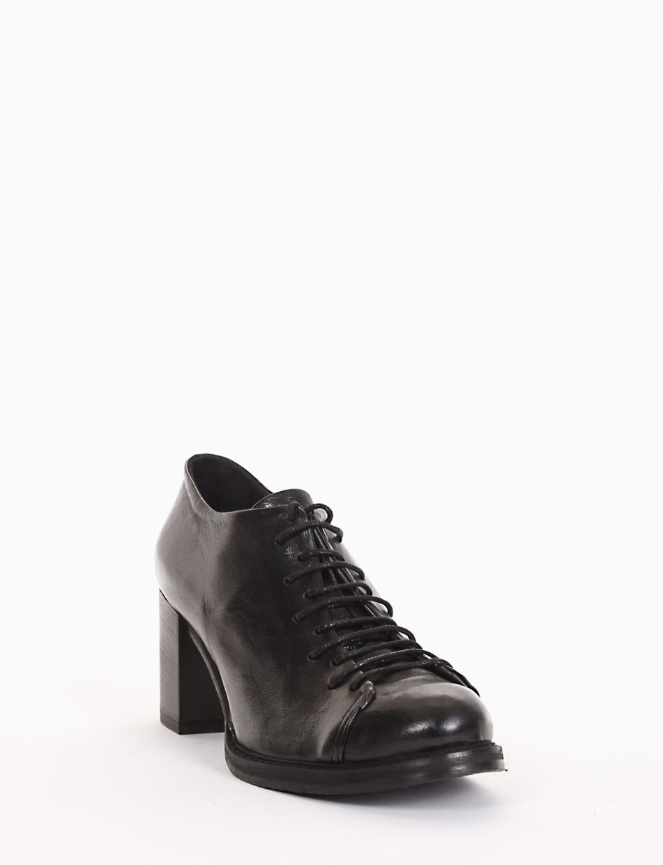 Lace-up shoes heel 7 cm black leather