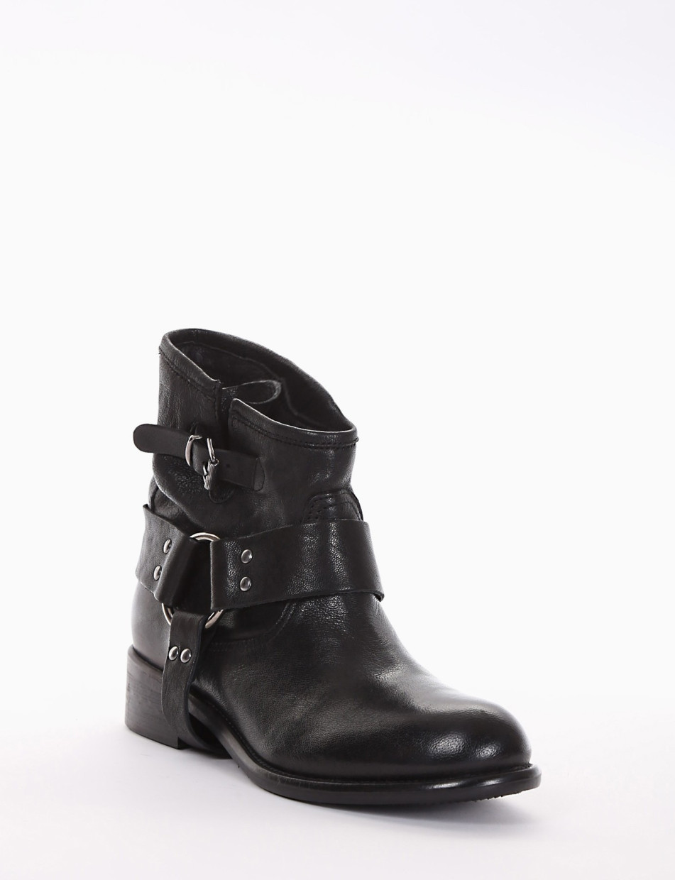 Low heel ankle boots heel 3 cm black leather