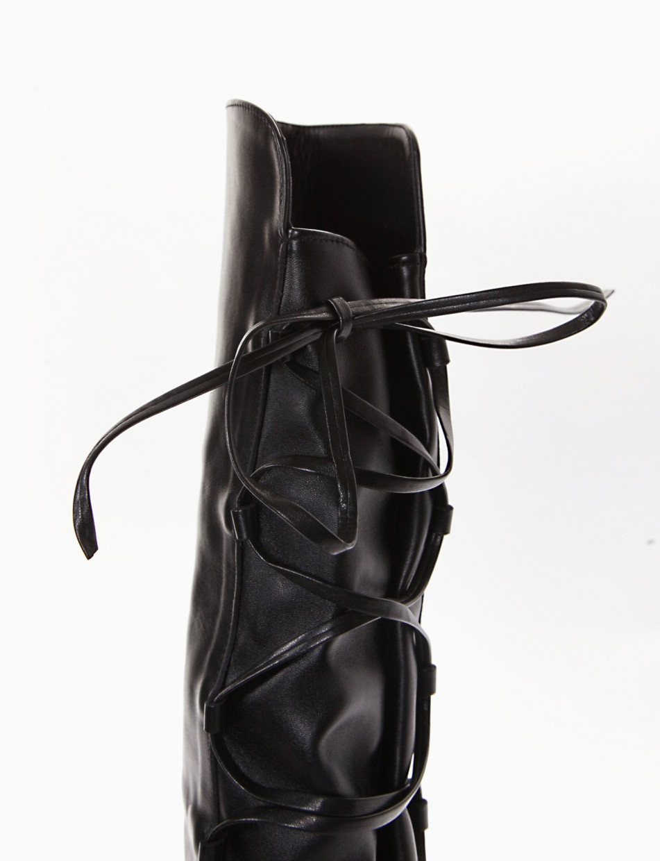 Low heel boots heel 2 cm black leather