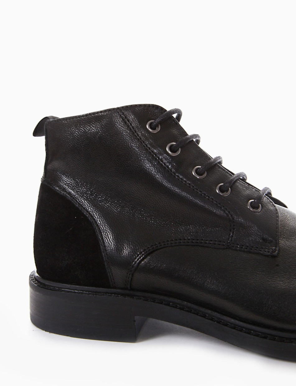 Combat boots heel 2 cm black leather