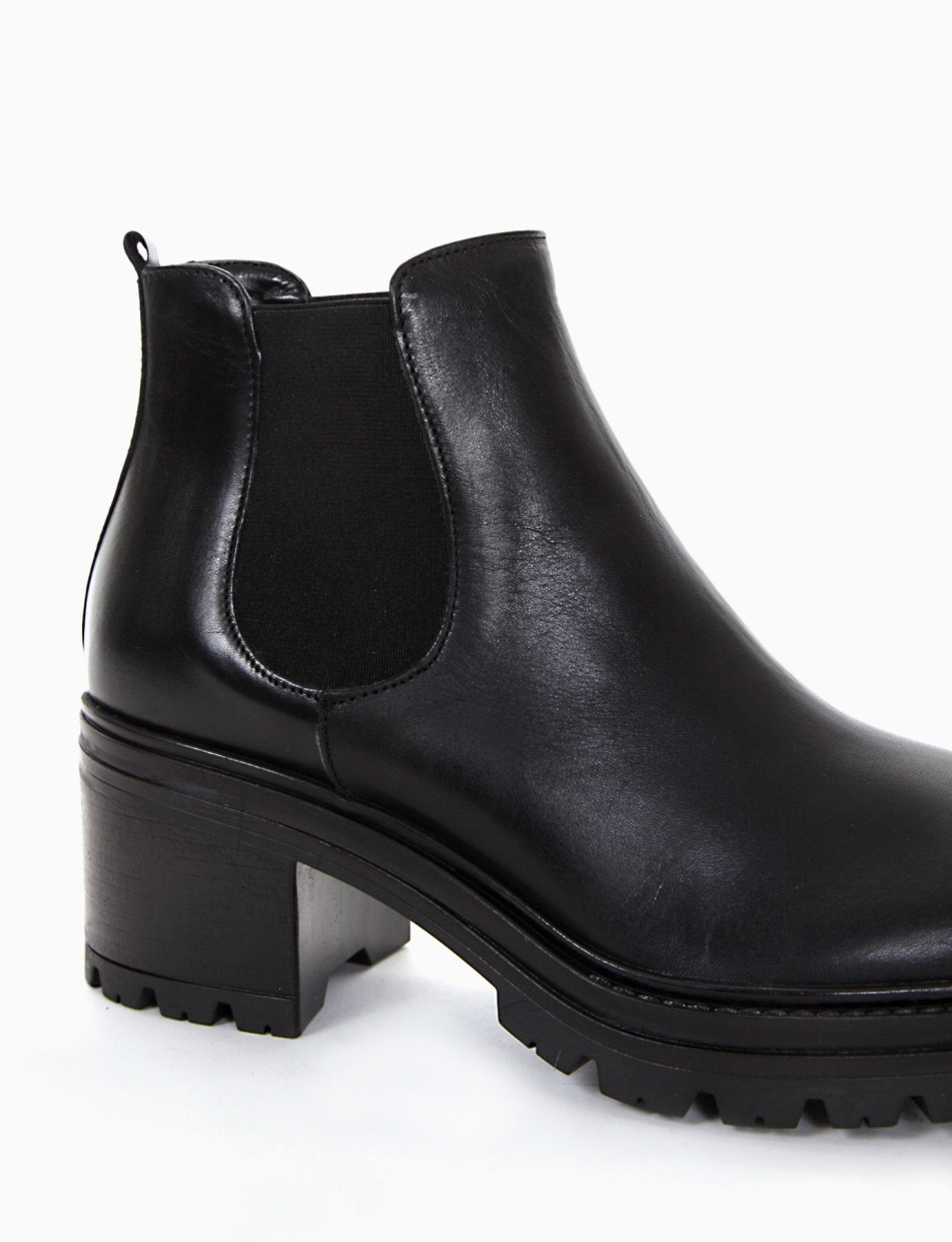 High heel ankle boots heel 5 cm black leather