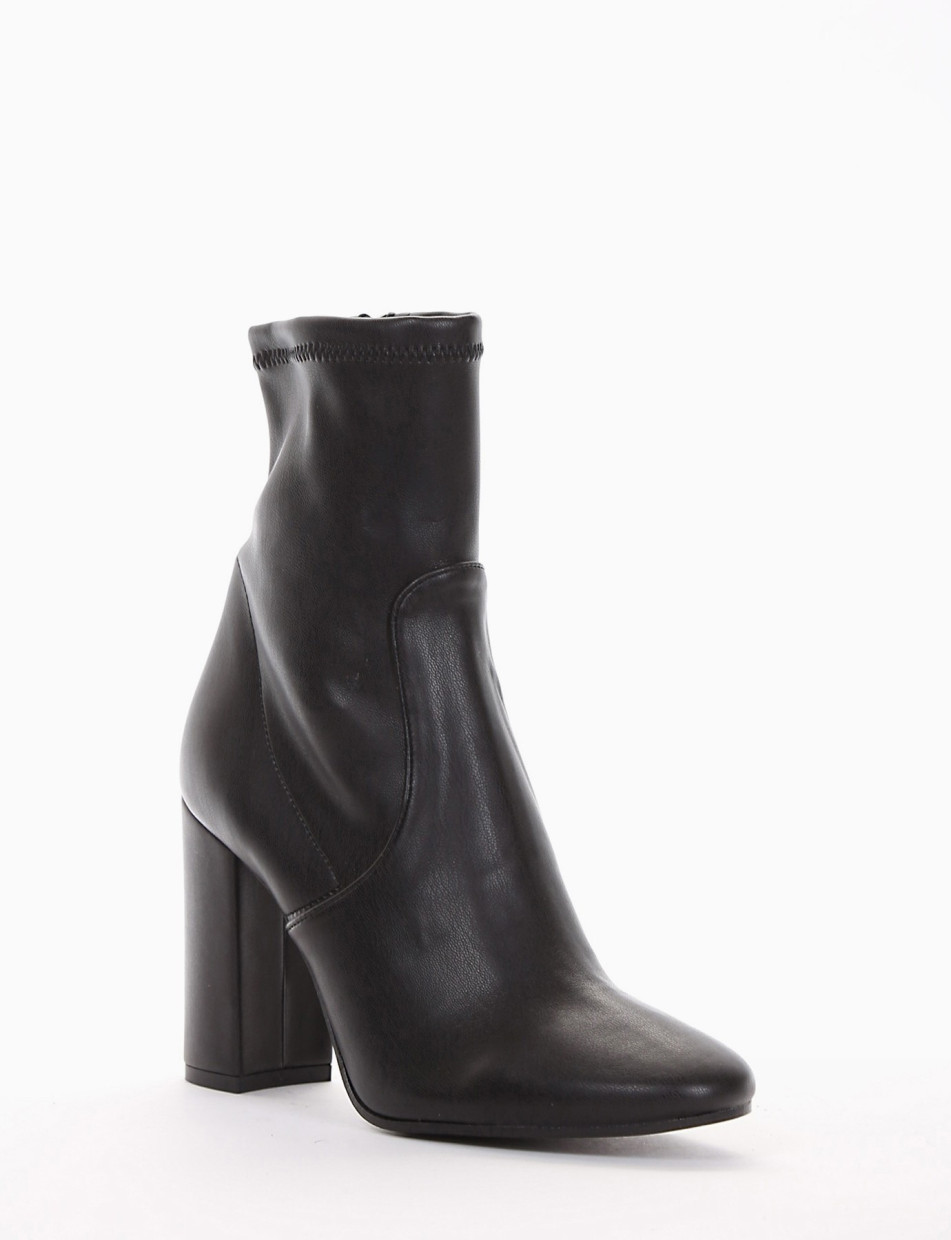 stivaletto tacco 9 cm nero