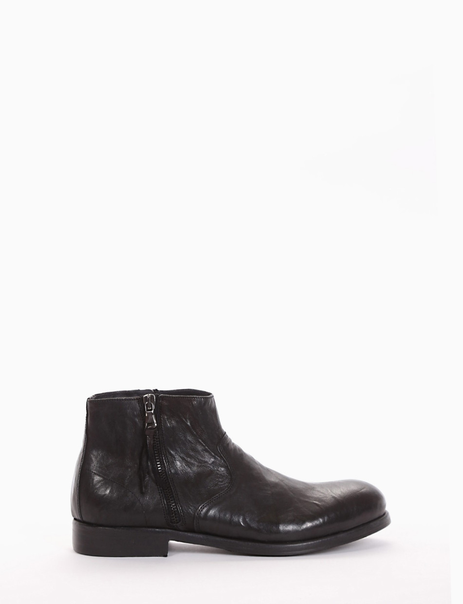 Ankle boots heel 2 cm black leather